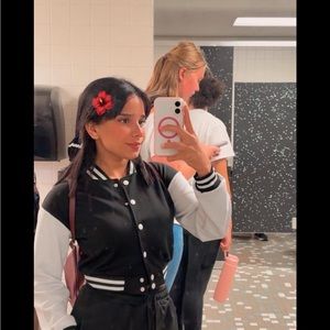 Meet your Posher, Estefania